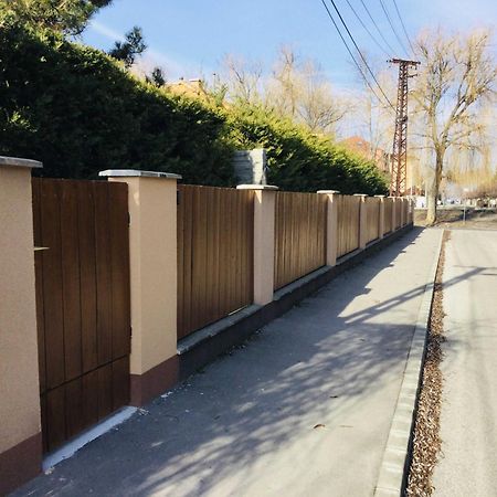 Baky House Lägenhet Balatonlelle Exteriör bild
