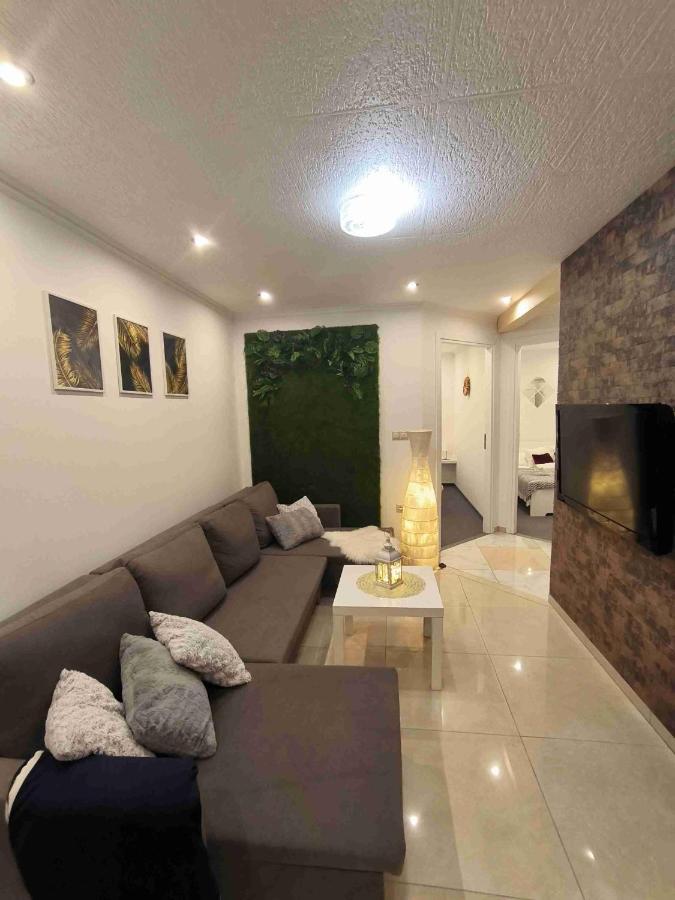 Baky House Lägenhet Balatonlelle Exteriör bild